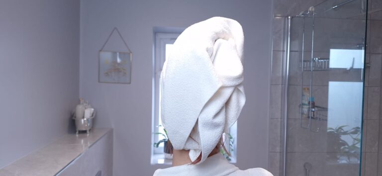 Protecht White Hair Towel 3